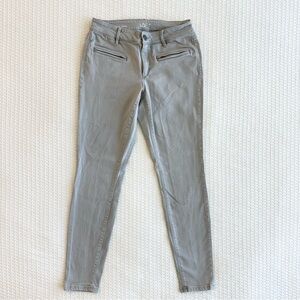 LOFT light gray curvy super skinny jeans